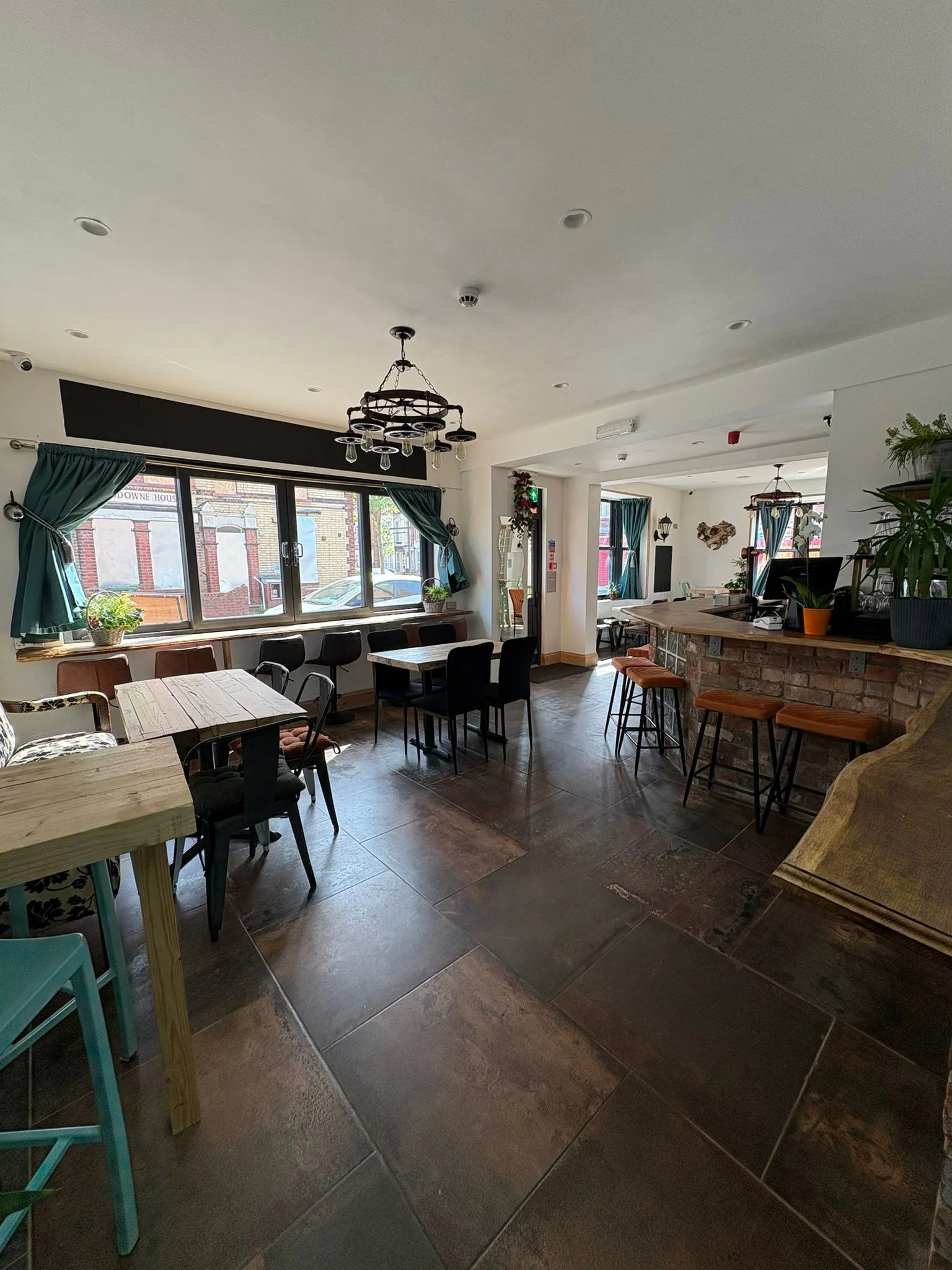 Restaurant image